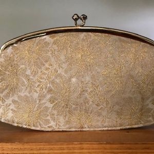 VINTAGE GOLD METALLIC CLUTCH PURSE FROM AVON
